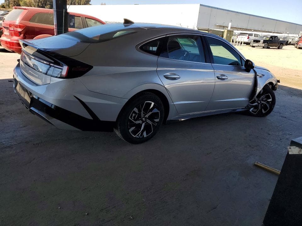 2025 HYUNDAI SONATA SEL 3