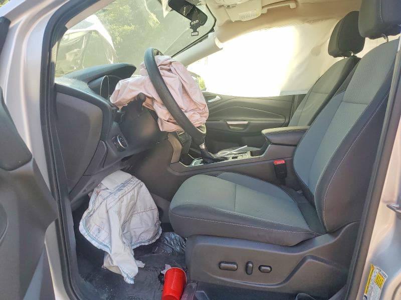 2017 FORD ESCAPE SE 7