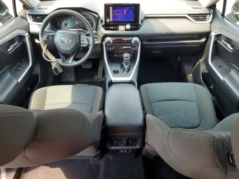 2023 TOYOTA RAV4 XLE 8