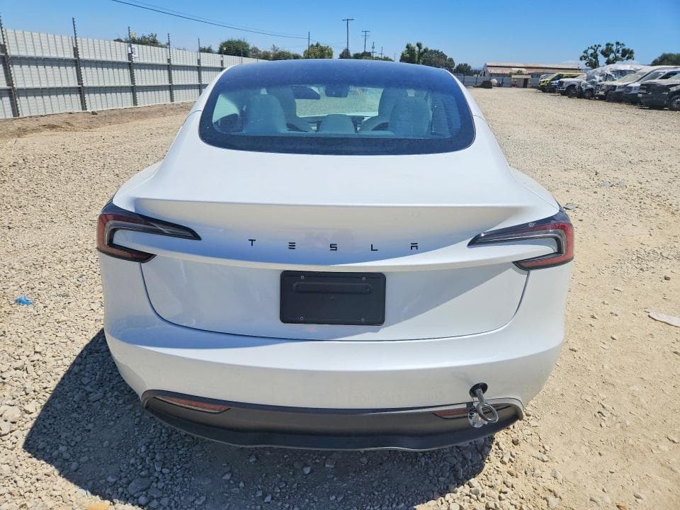 2026 TESLA MODEL 3 6