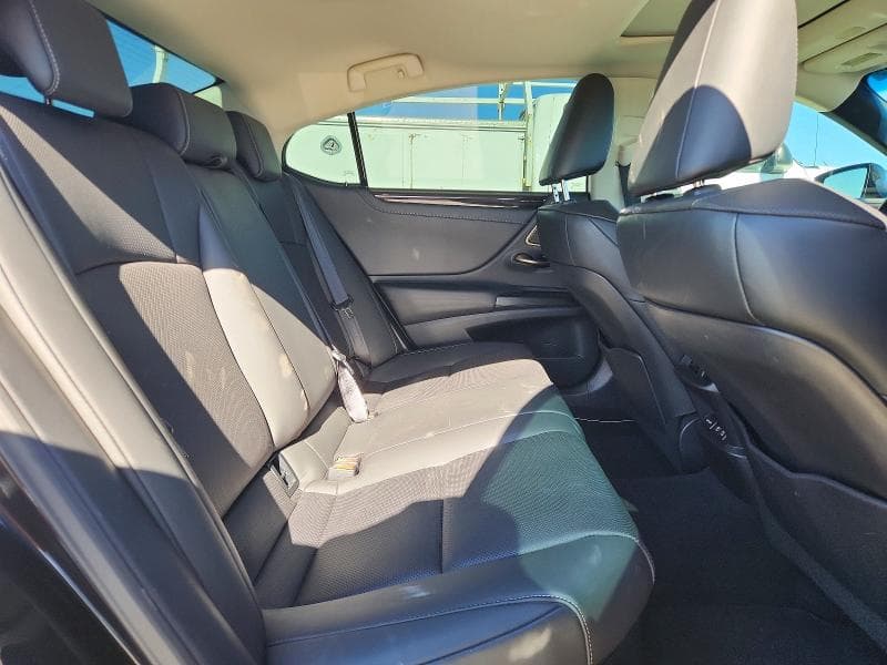 2020 LEXUS ES 300H 10