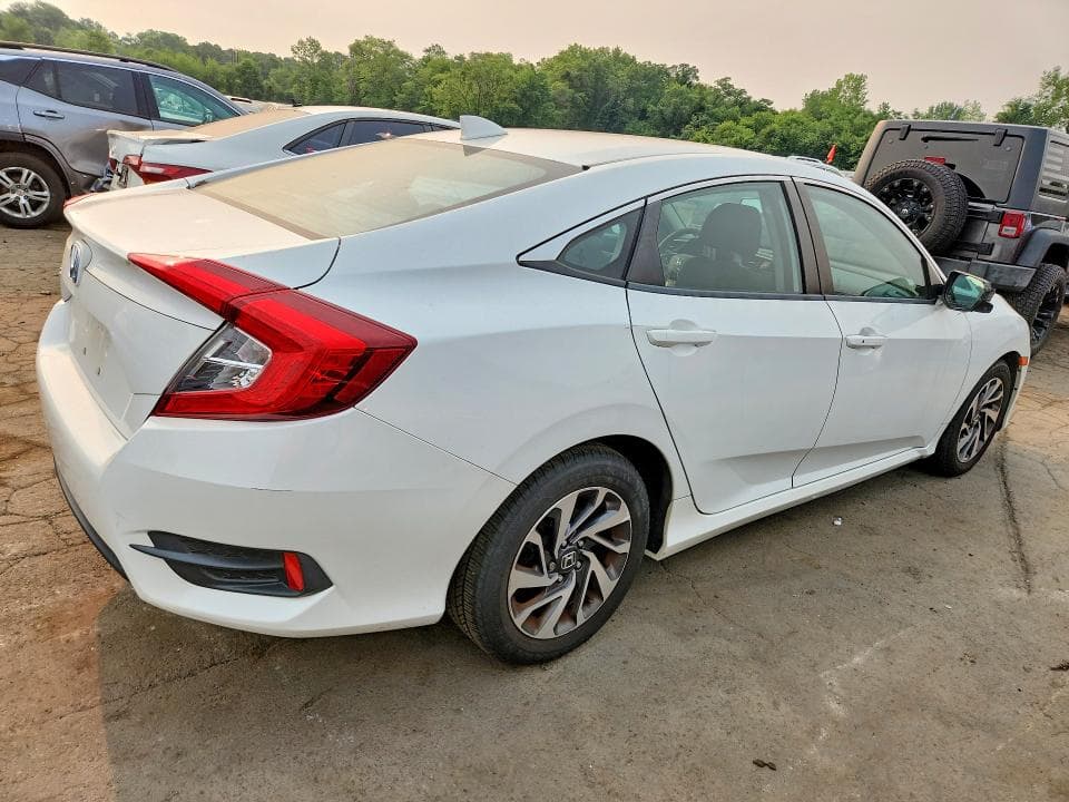 2018 HONDA CIVIC EX 3