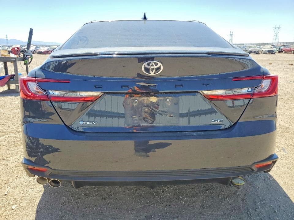 2025 TOYOTA CAMRY SE 6