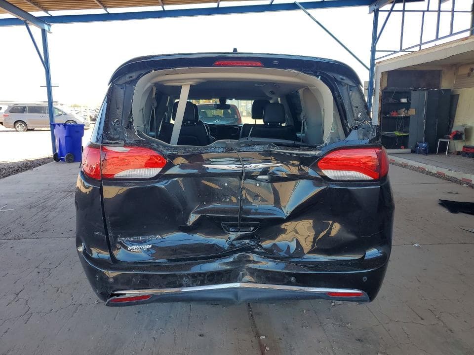2019 CHRYSLER PACIFICA TOURING L 6