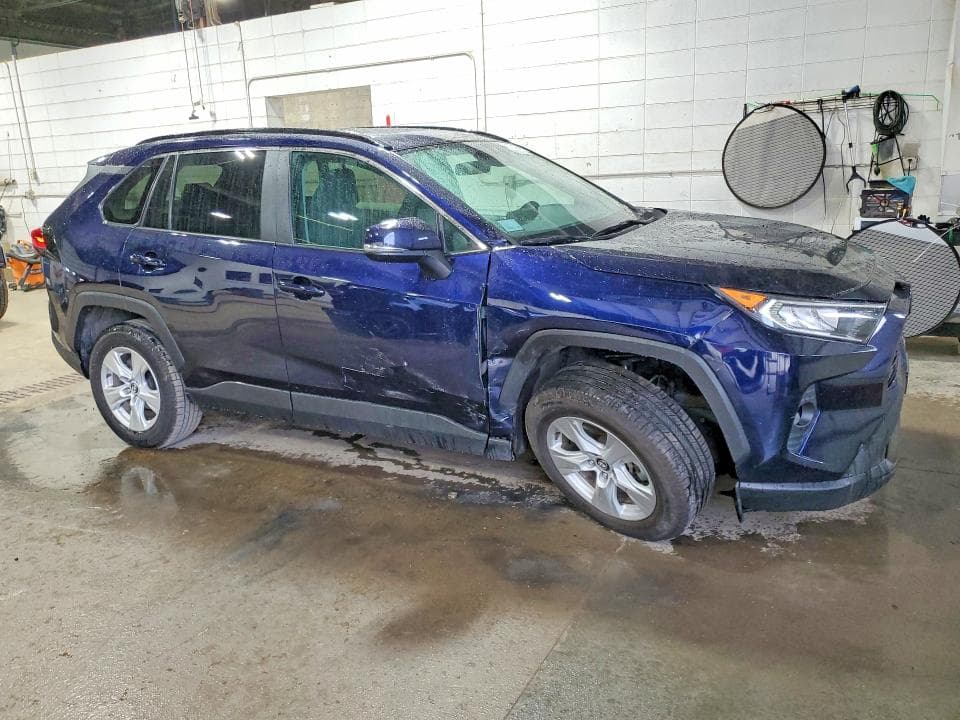 2021 TOYOTA RAV4 XLE 4