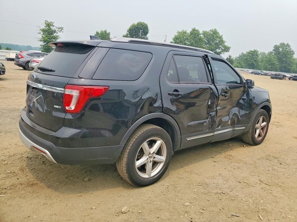2017 FORD EXPLORER XLT 3