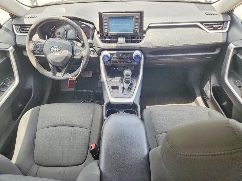 2021 TOYOTA RAV4 XLE 8