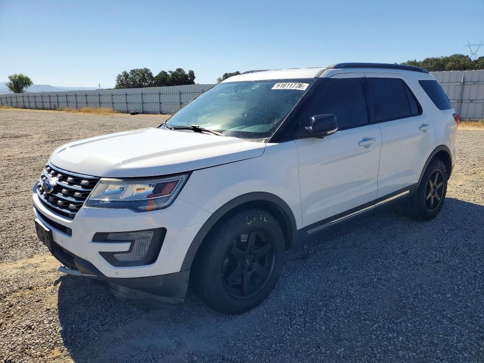 2017 FORD EXPLORER XLT - 1