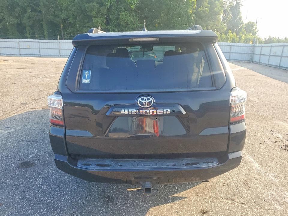 2021 TOYOTA 4RUNNER SR5 6
