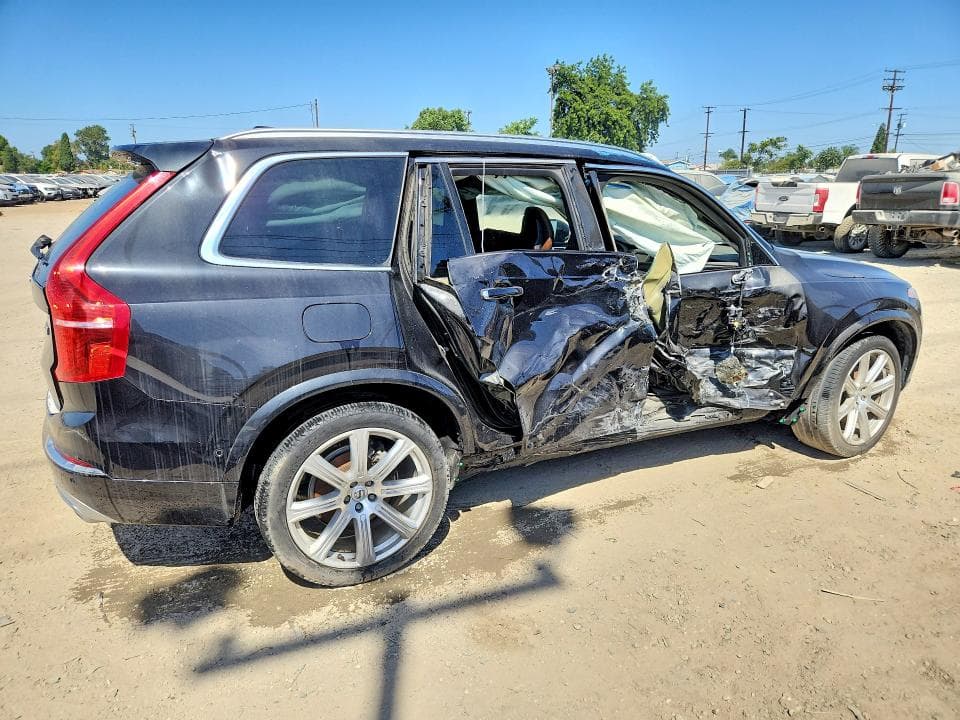 2018 VOLVO XC90 T6 3