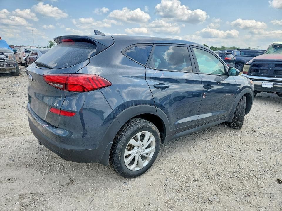 2020 HYUNDAI TUCSON SE 3