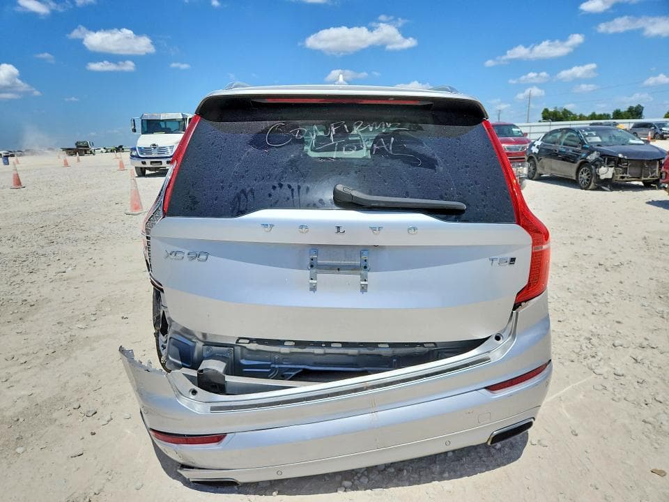 2021 VOLVO XC90 T5 MOMENTUM 6