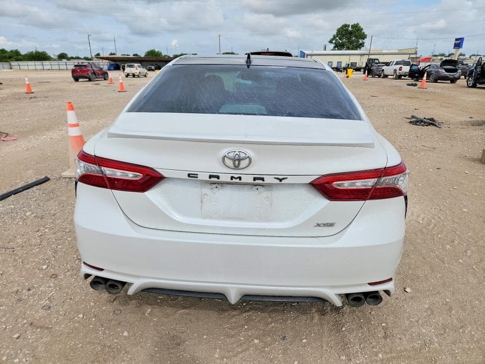 2020 TOYOTA CAMRY XSE 6