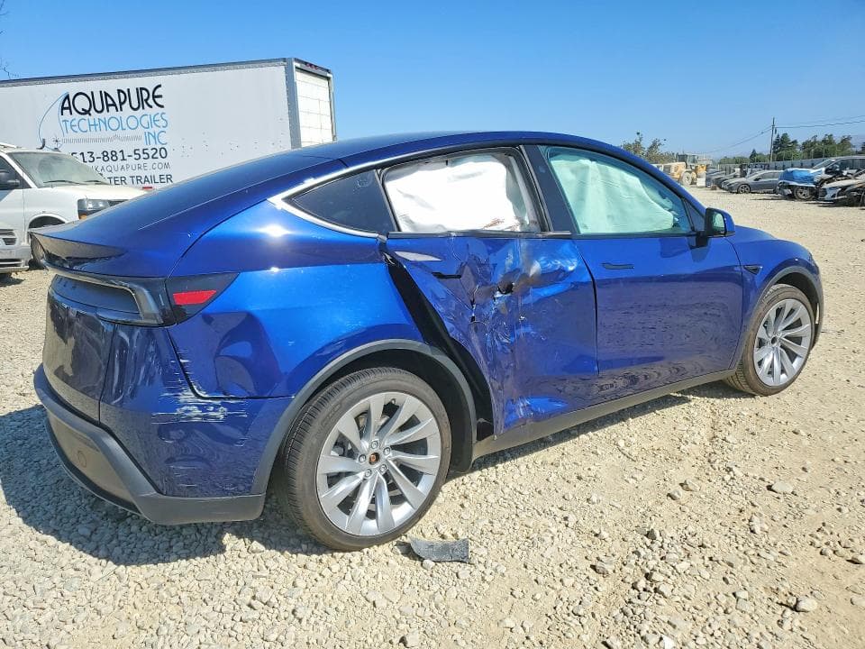 2026 TESLA MODEL Y 3