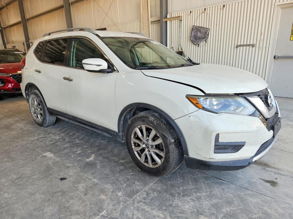 2017 NISSAN ROGUE SV 4
