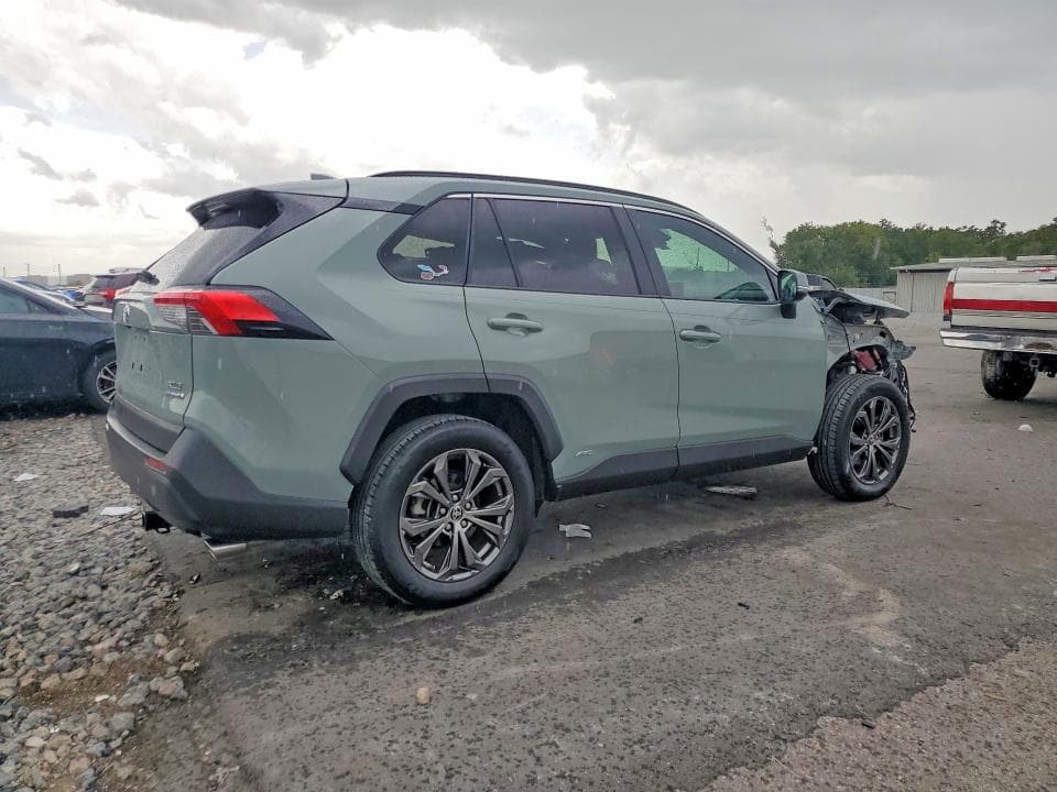 2022 TOYOTA RAV4 XLE PREMIUM 3