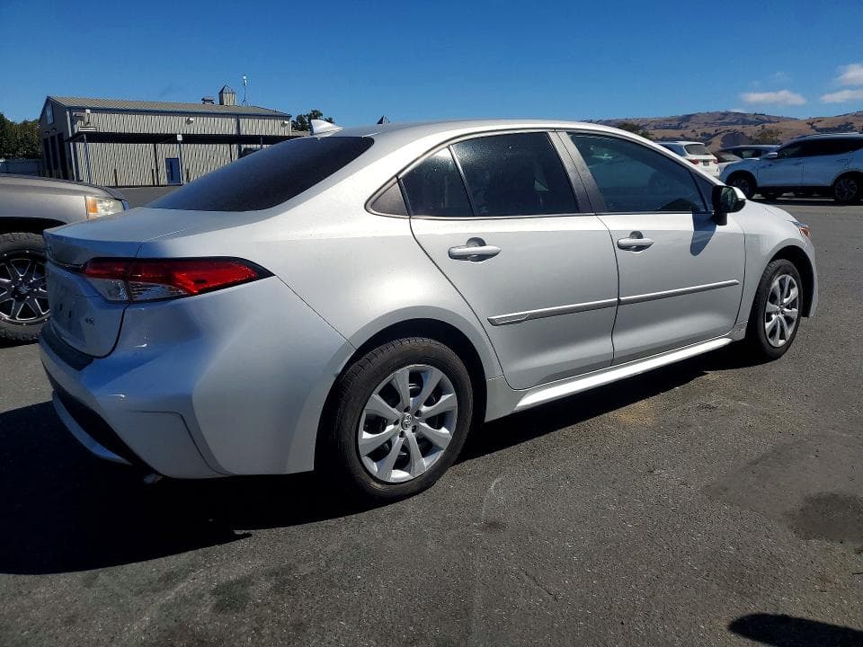 2022 TOYOTA COROLLA LE 3