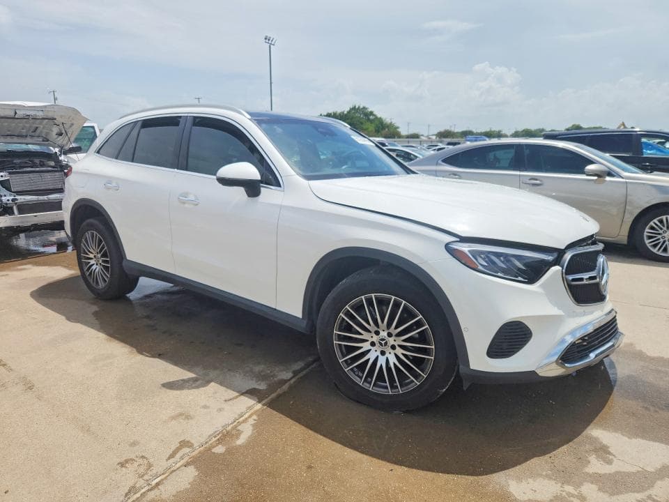 2024 MERCEDES-BENZ GLC 300 4MATIC 4