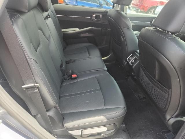 2021 KIA SORENTO S 11