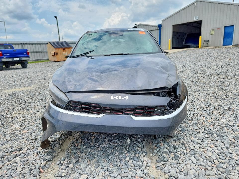 2023 KIA FORTE GT 5
