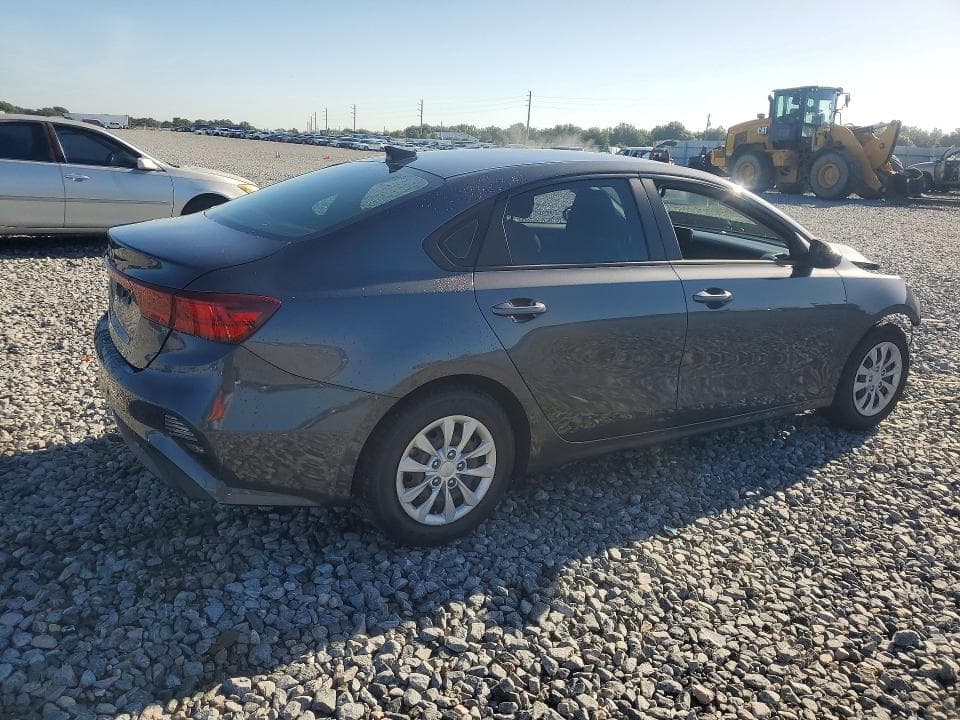 2023 KIA FORTE LX 3