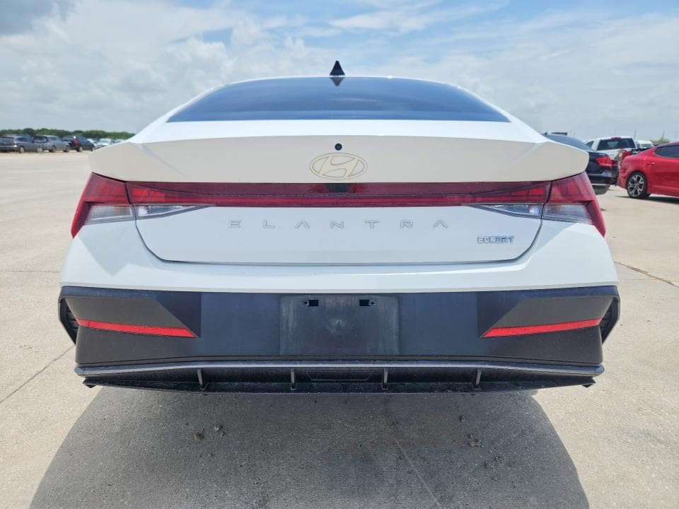 2024 HYUNDAI ELANTRA SEL 6