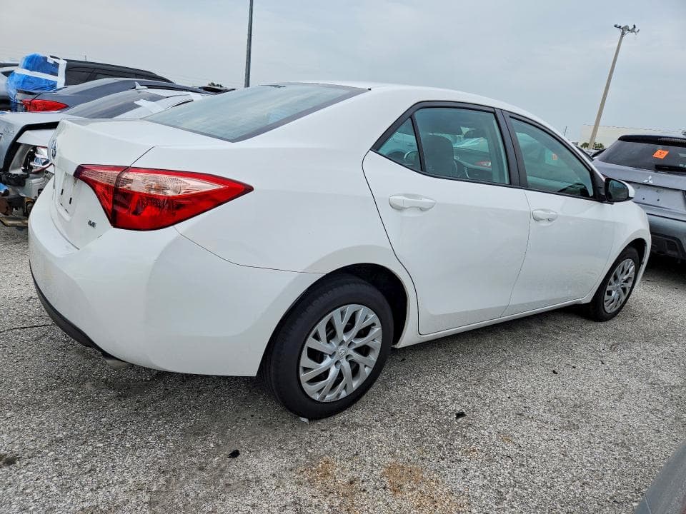 2019 TOYOTA COROLLA LE 3