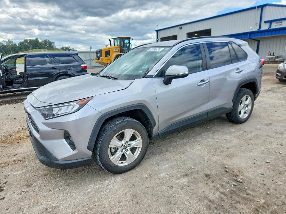 2021 TOYOTA RAV4 XLE - 1