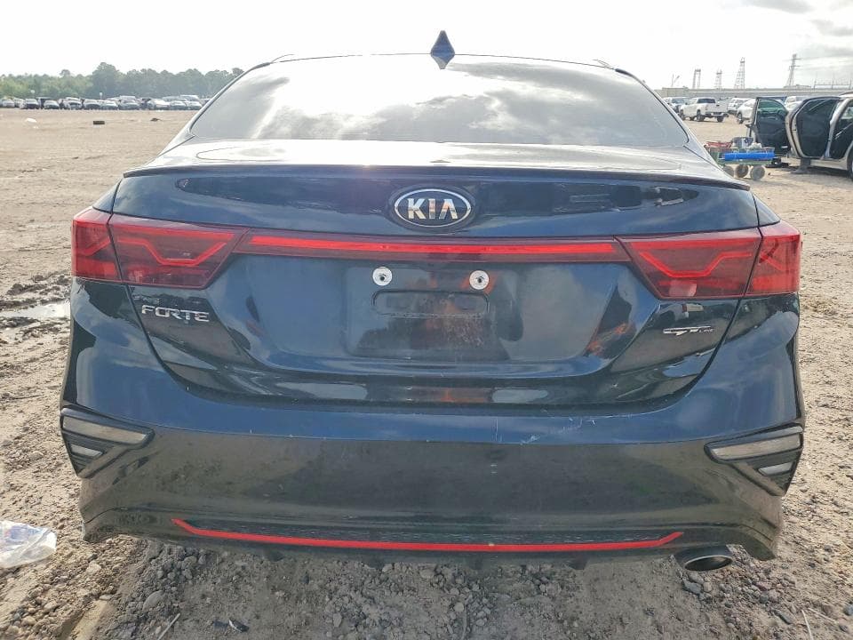 2021 KIA FORTE GT LINE 6