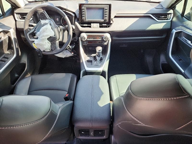 2022 TOYOTA RAV4 XLE PREMIUM 8