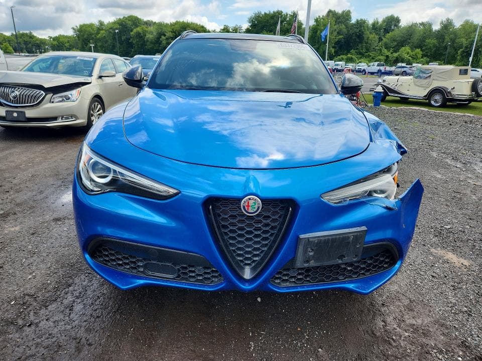 2019 ALFA ROMEO STELVIO 5