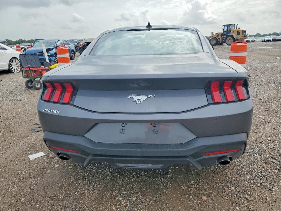 2026 FORD MUSTANG 6