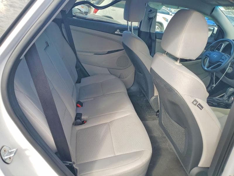 2019 HYUNDAI TUCSON SE 11