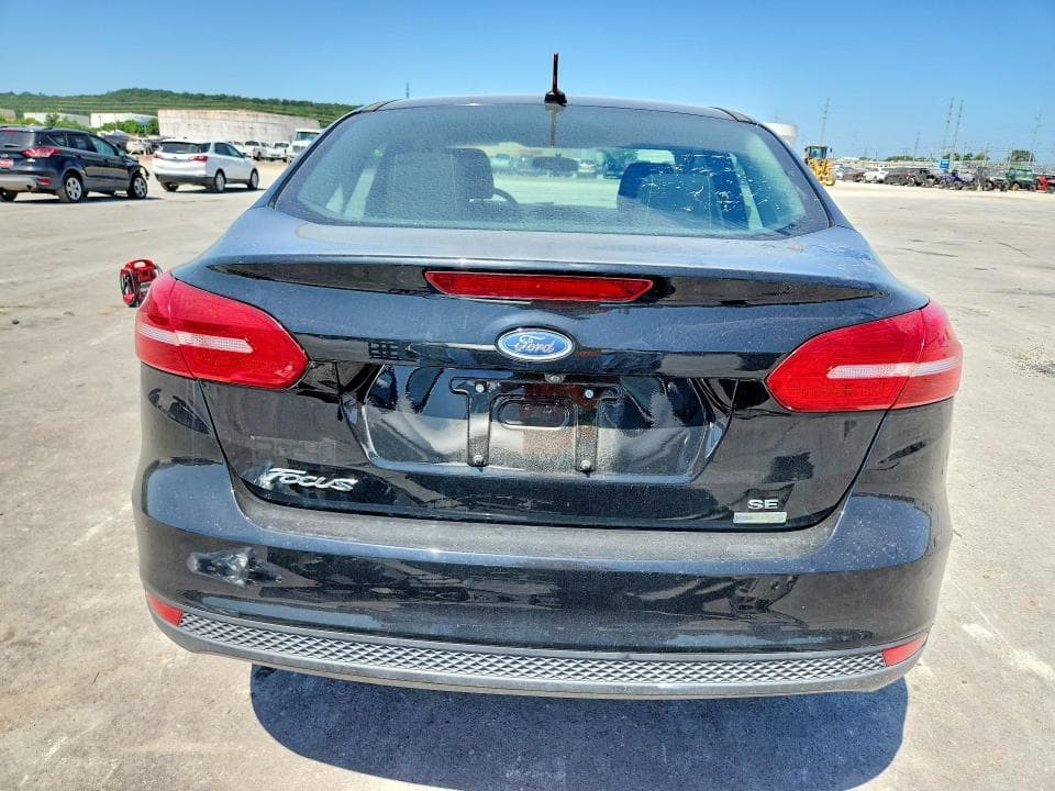 2018 FORD FOCUS SE 6