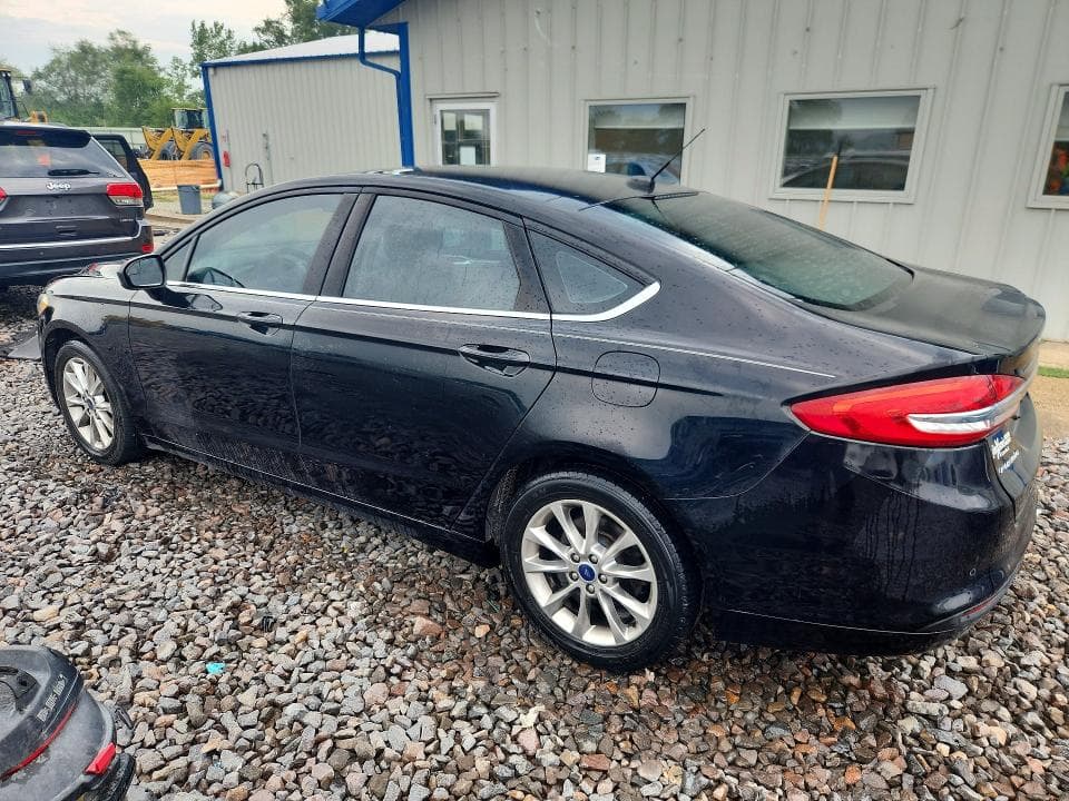 2017 FORD FUSION SE 2
