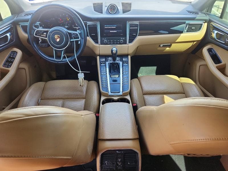 2018 PORSCHE MACAN 8