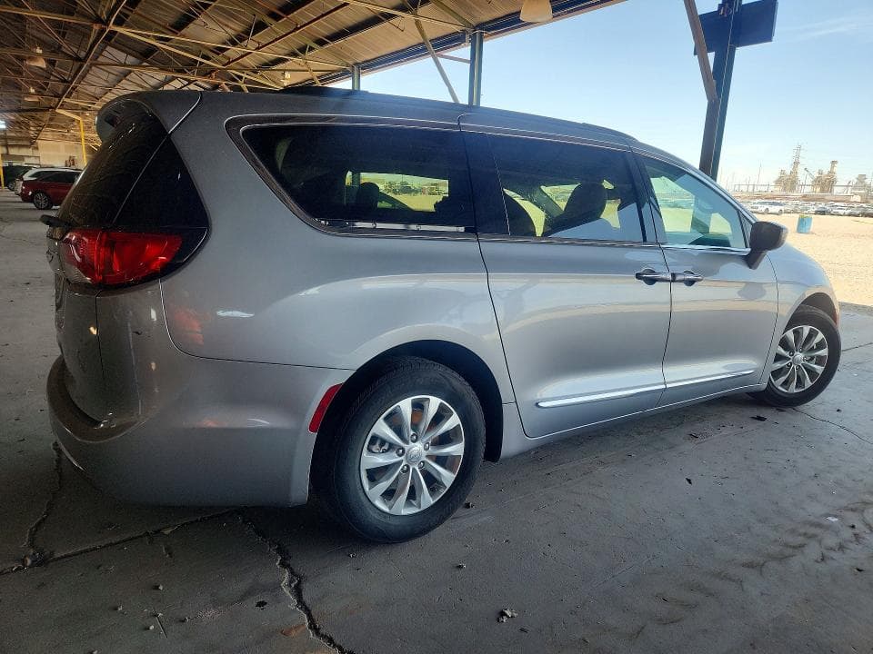 2017 CHRYSLER PACIFICA TOURING L 3