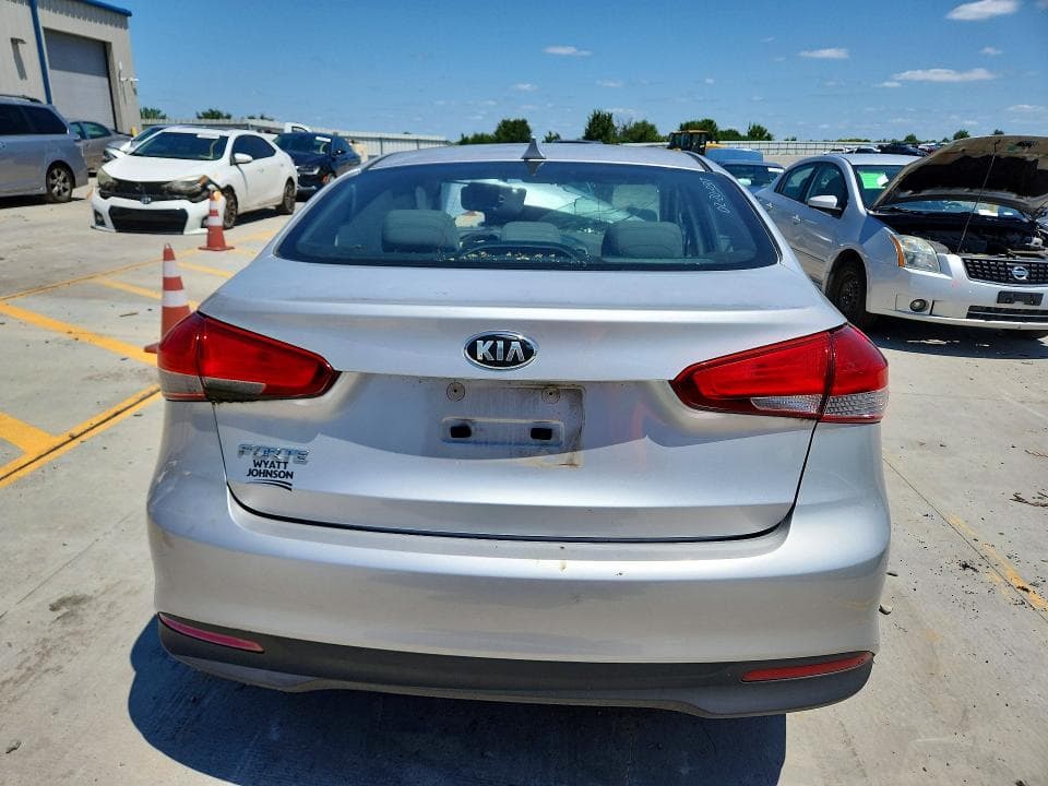 2017 KIA FORTE LX 6