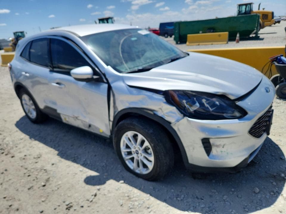 2020 FORD ESCAPE SE 4