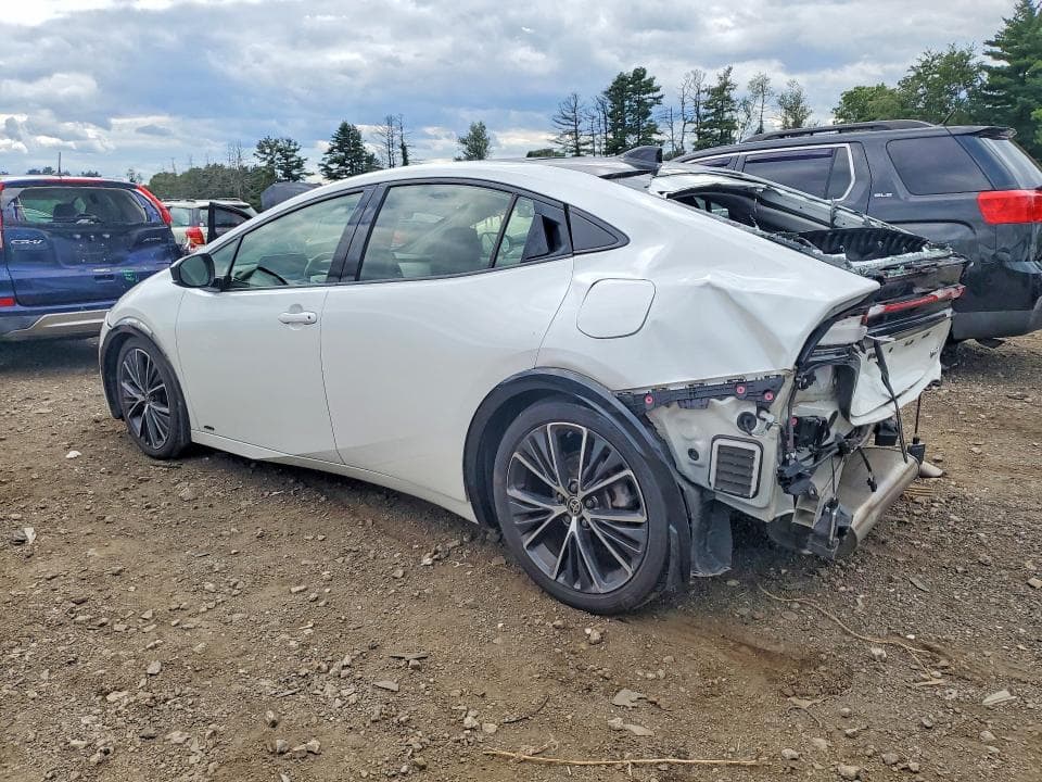 2023 TOYOTA PRIUS XLE 2