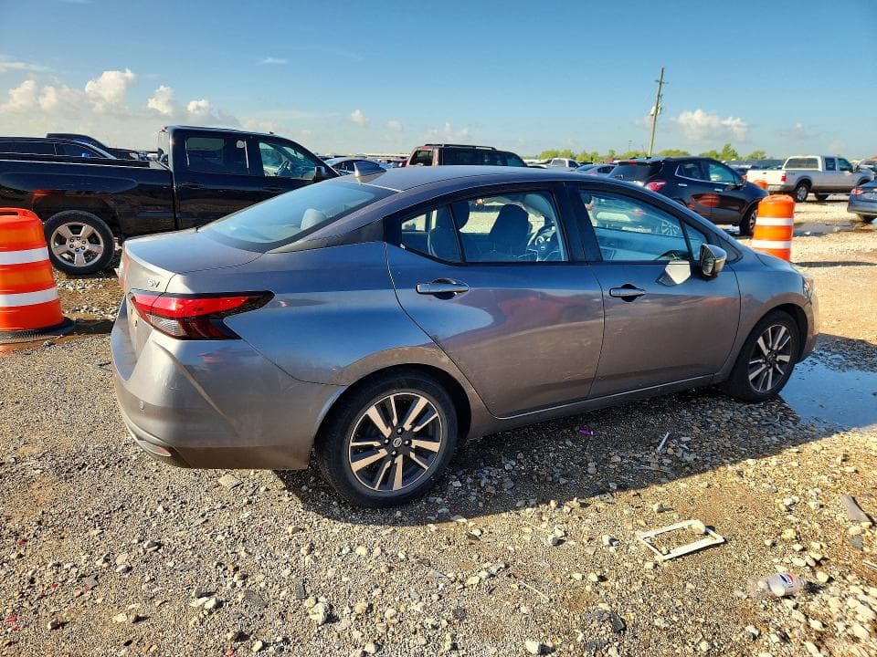 2021 NISSAN VERSA SV 3