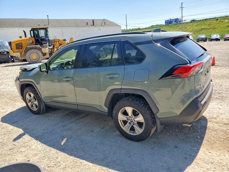 2019 TOYOTA RAV4 XLE 2