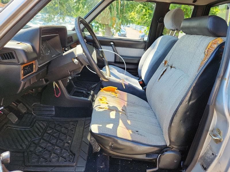 1984 DATSUN 720 KING CAB 4X4 7