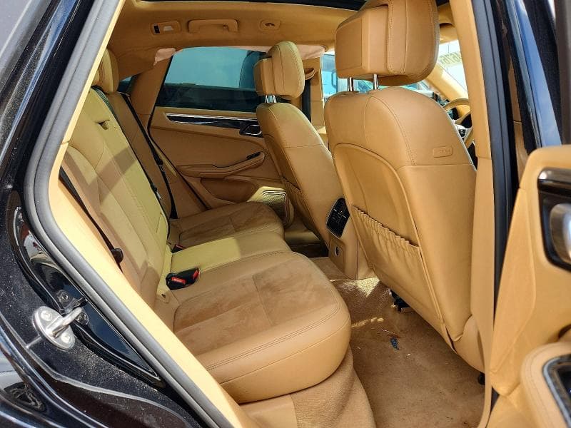 2017 PORSCHE MACAN 11
