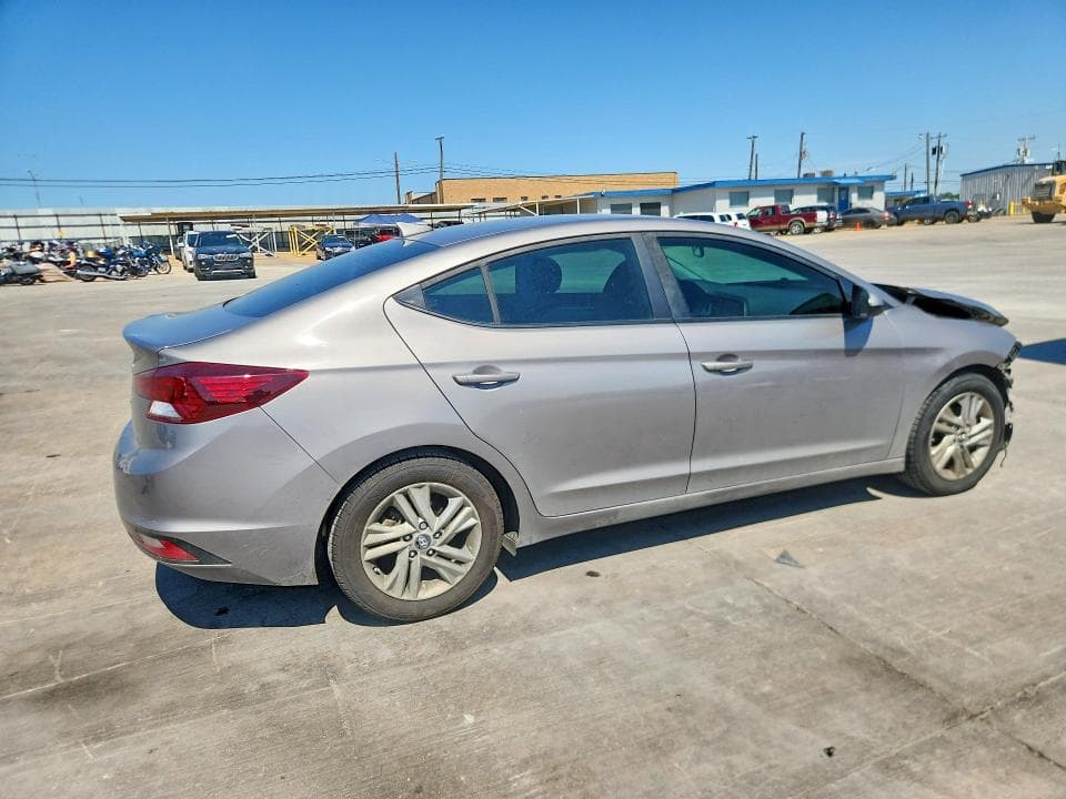 2020 HYUNDAI ELANTRA 3