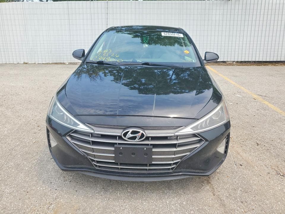 2019 HYUNDAI ELANTRA SE 5