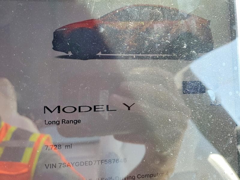 2026 TESLA MODEL Y 9