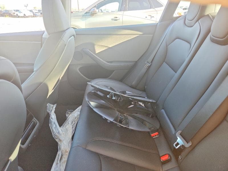 2026 TESLA MODEL 3 10