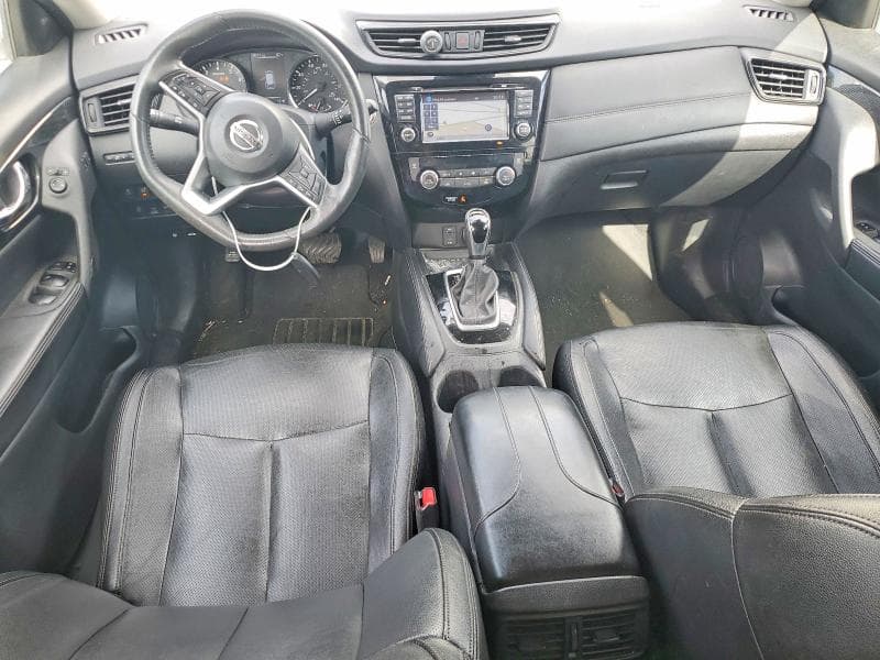 2017 NISSAN ROGUE SL 8