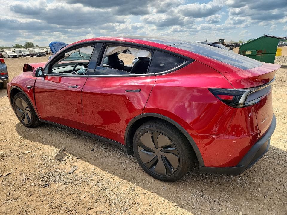 2026 TESLA MODEL Y 2